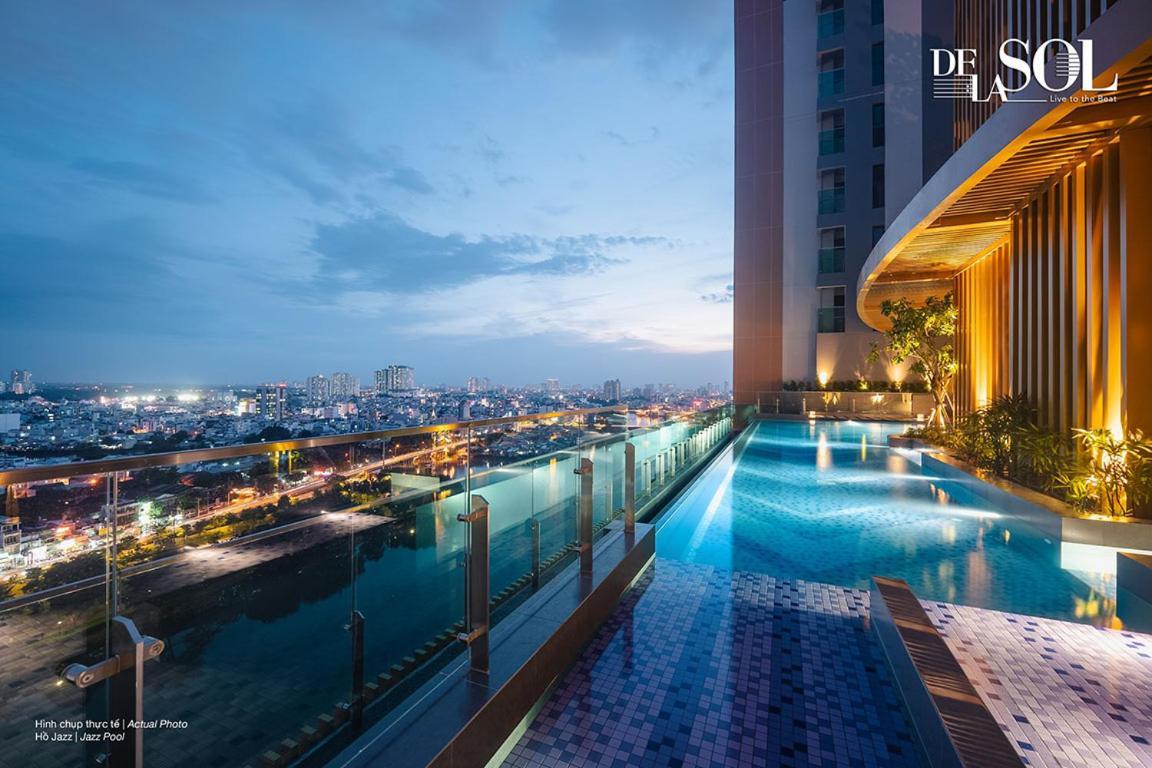 Tropical House - New Apartment At Delasol Ho Chi Minh City Bagian luar foto