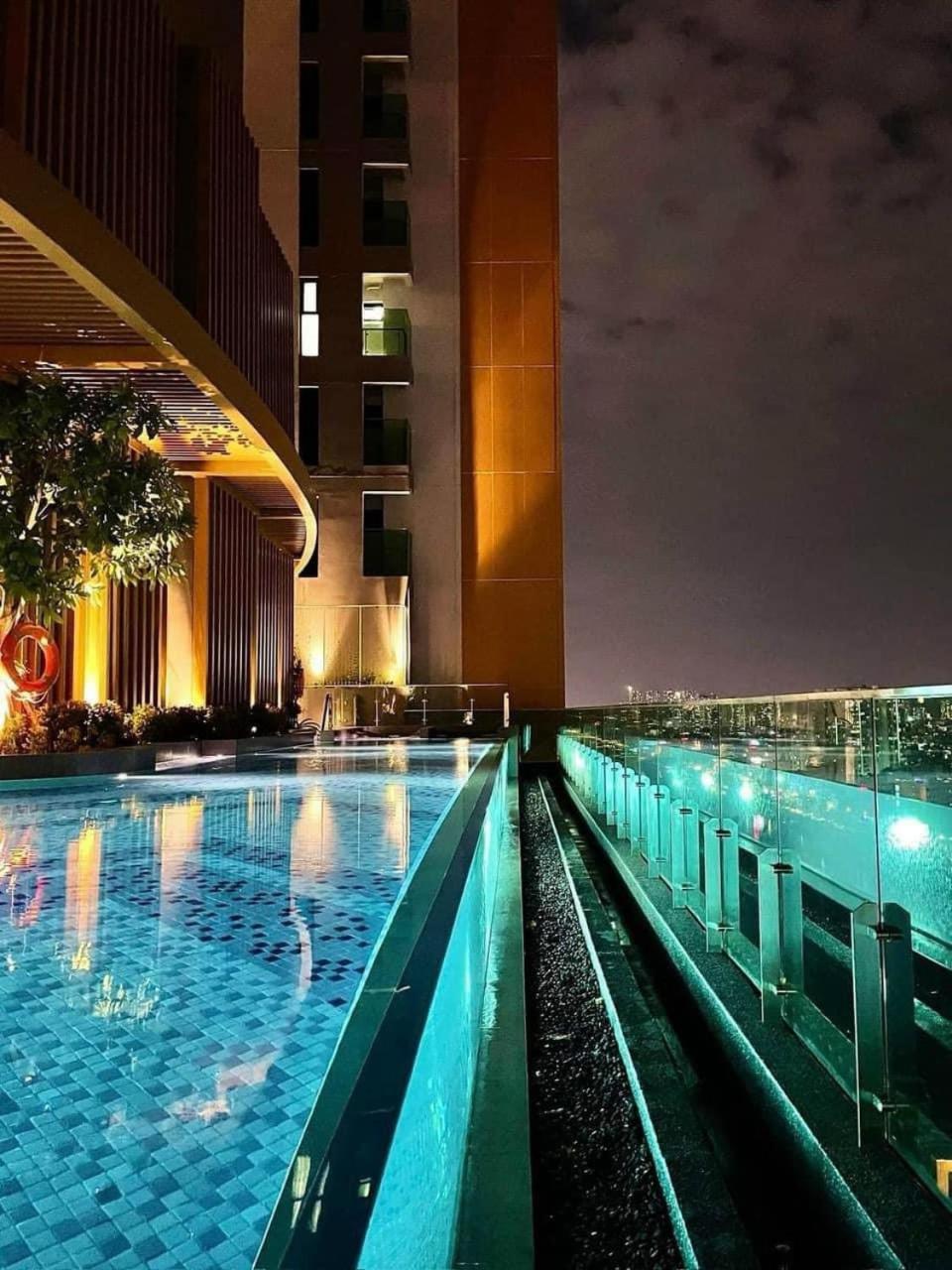 Tropical House - New Apartment At Delasol Ho Chi Minh City Bagian luar foto