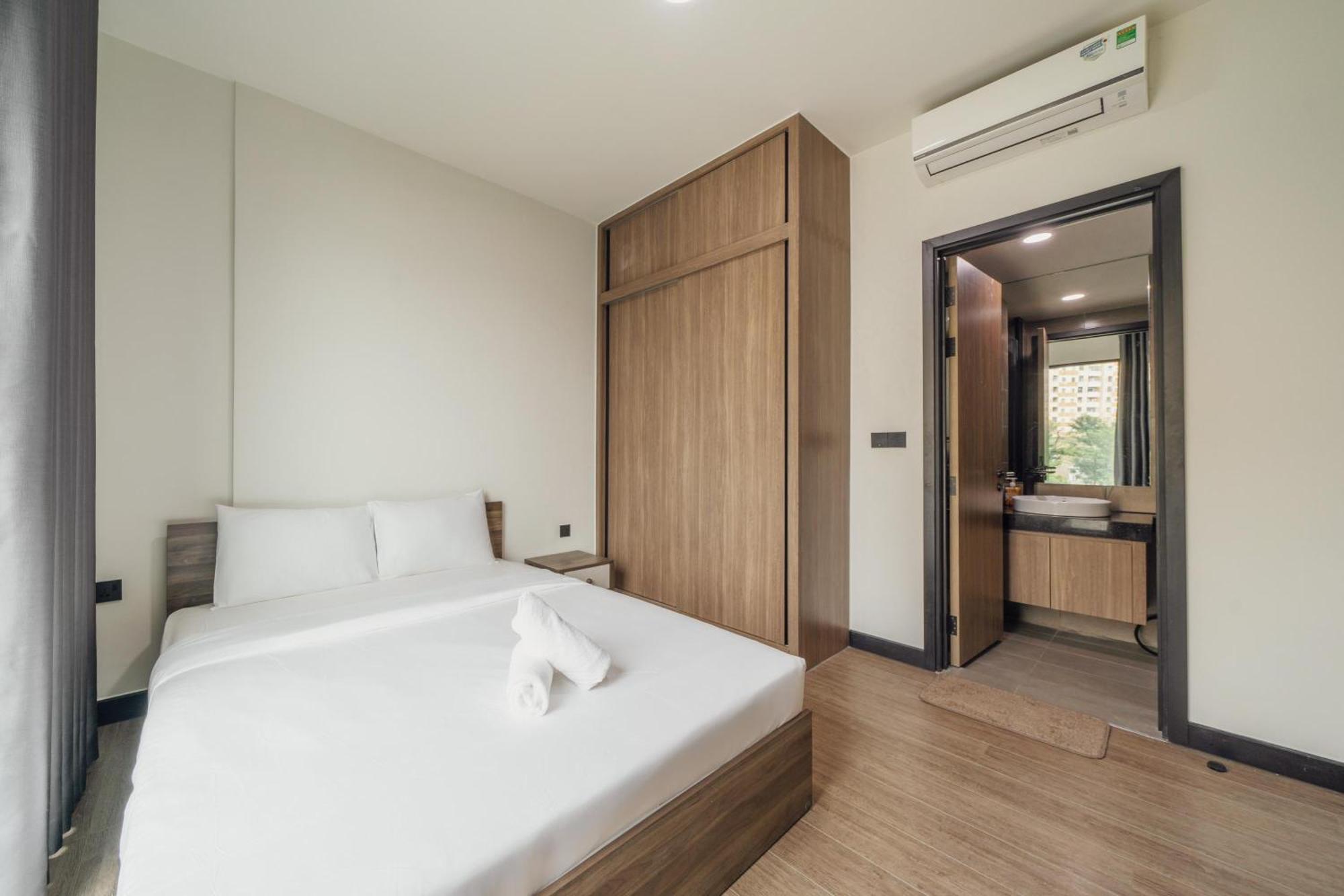 Tropical House - New Apartment At Delasol Ho Chi Minh City Bagian luar foto