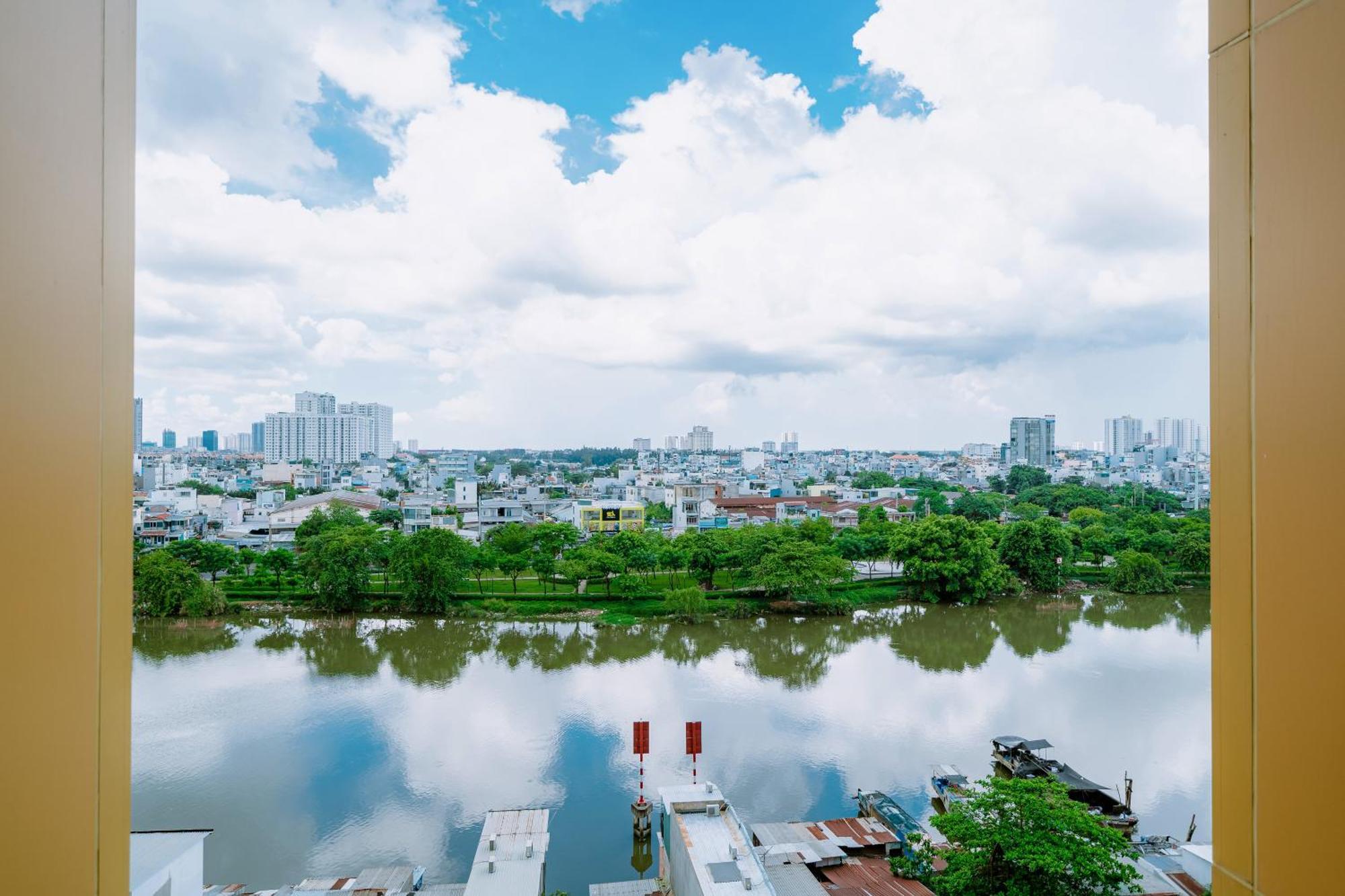 Tropical House - New Apartment At Delasol Ho Chi Minh City Bagian luar foto